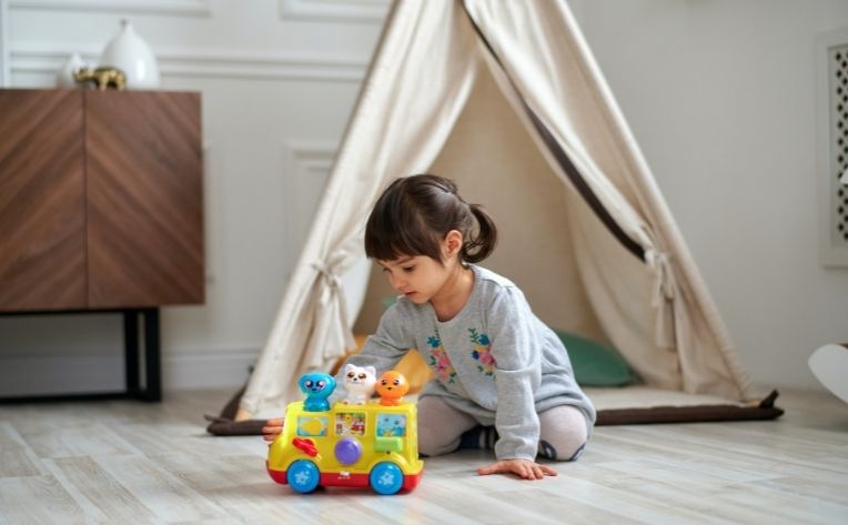 أرضية عازلة للصوت للأطفال